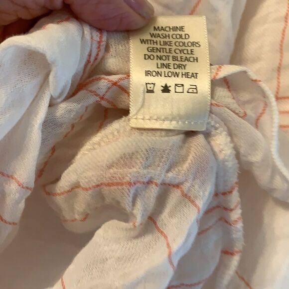 Medium white & orange top - Picture 7 of 7